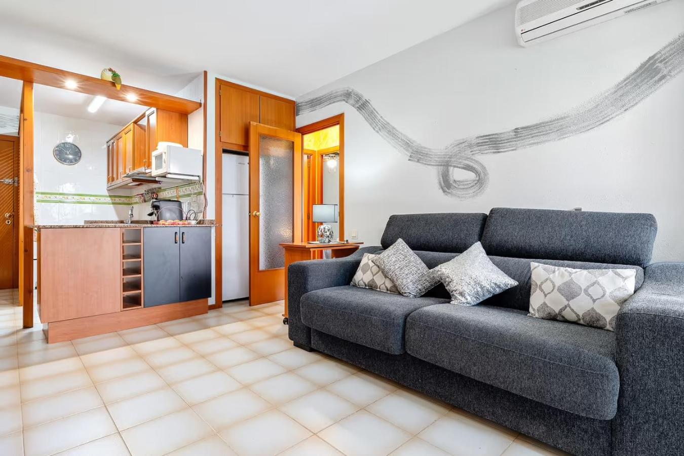 Apartamento Bumbai Creixell Exterior foto